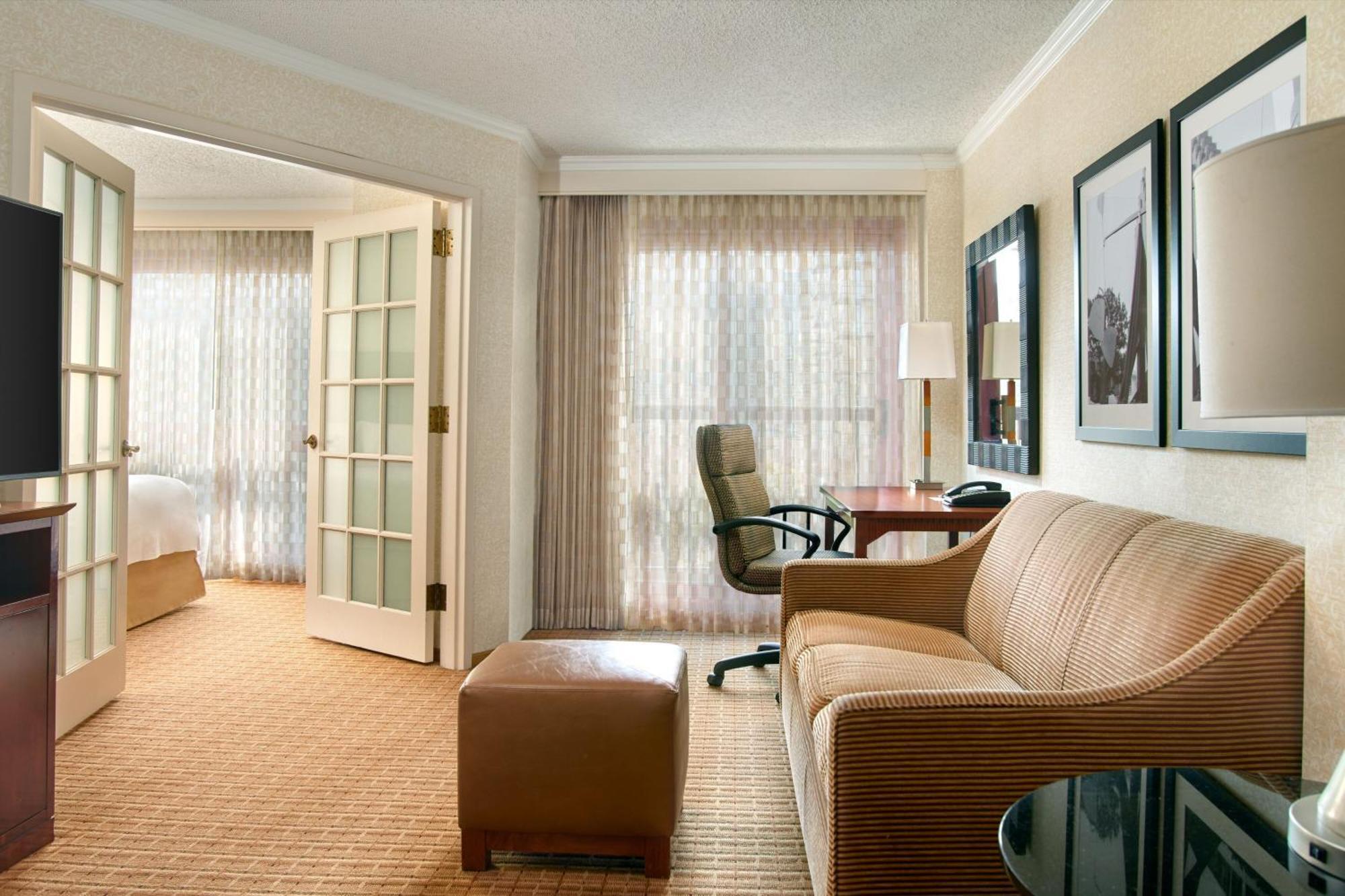 Atlanta Marriott Suites Midtown Εξωτερικό φωτογραφία